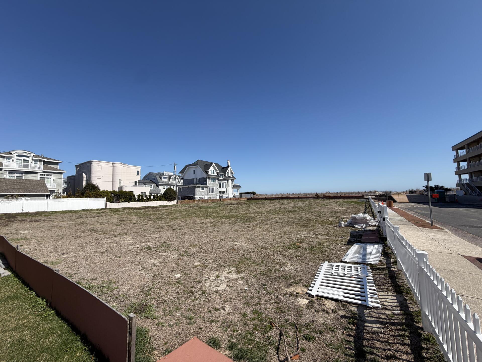 Wide view of the parcel looking east